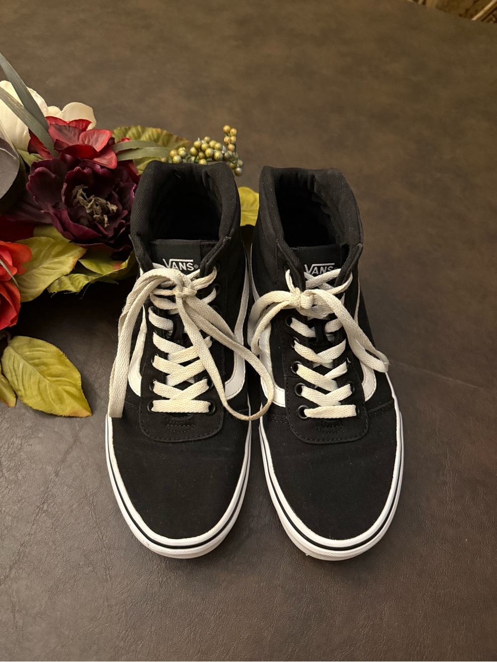 Vans Sk8-Hi Black & White High-Top Skate Sneakers, Women’s Size 8